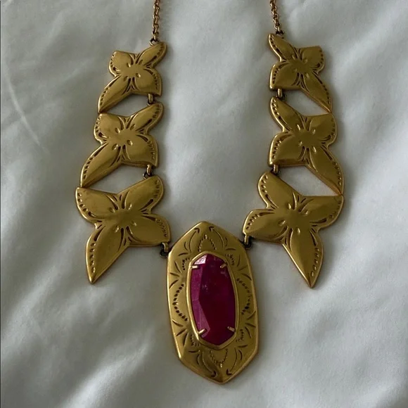 Kendra Scott Yellow Rose Necklace - Picture 3 of 3